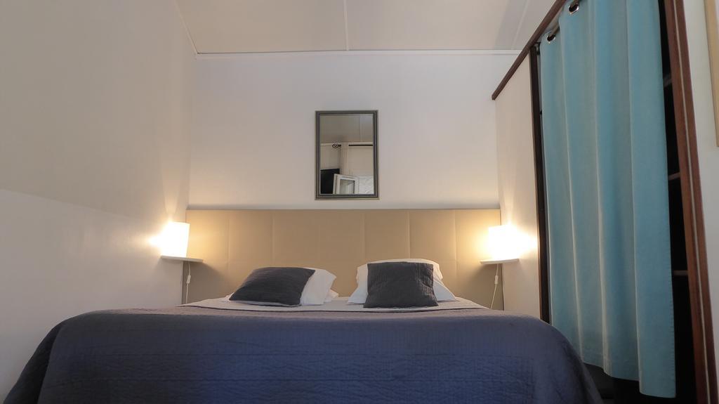 Hotel La Cigalière Le Beausset Esterno foto