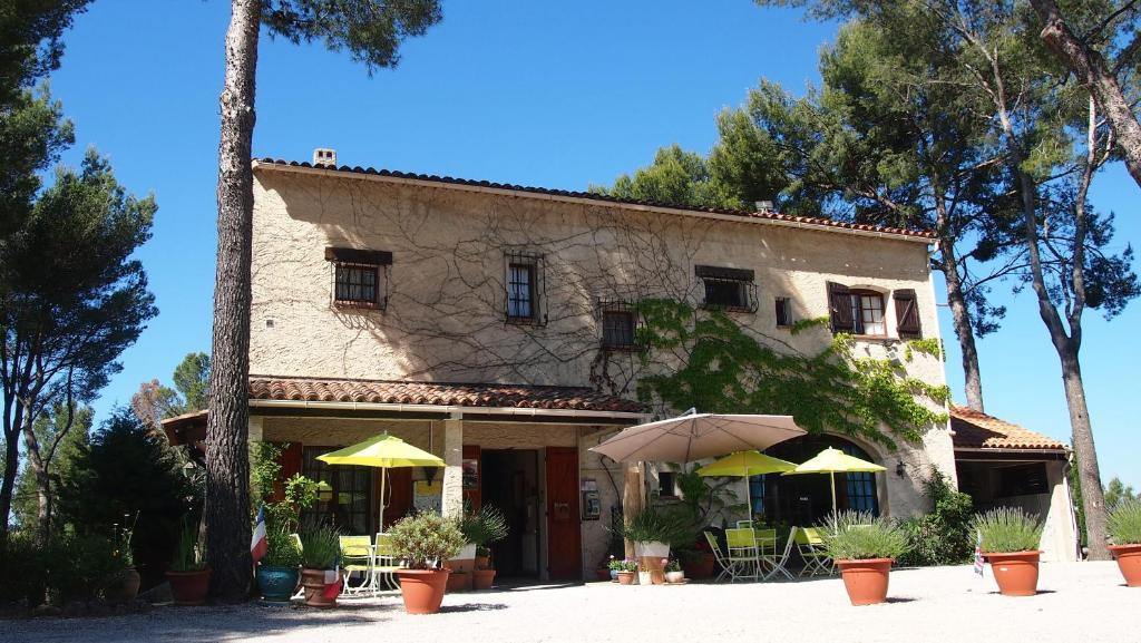 Hotel La Cigalière Le Beausset Esterno foto